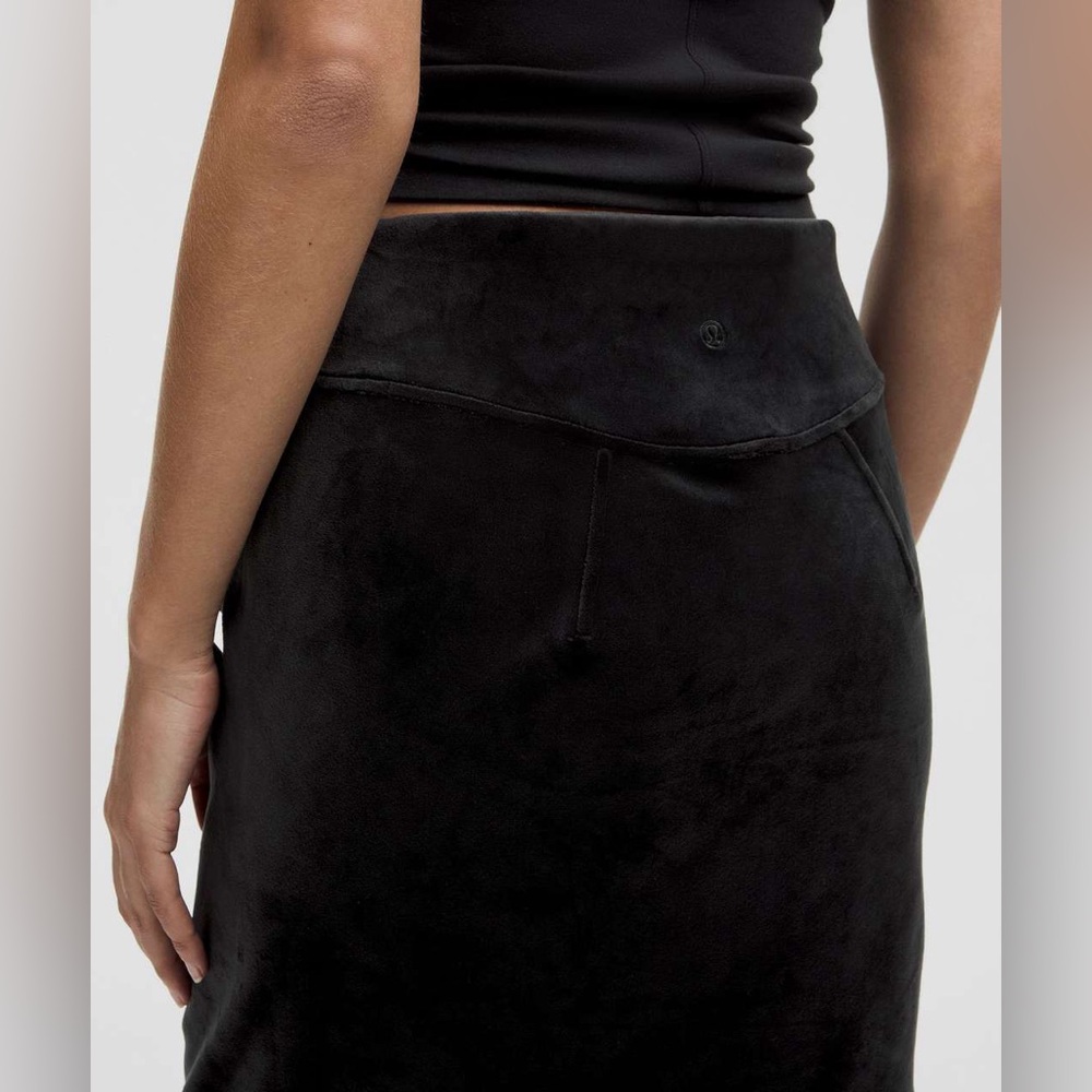 Lululemon Scuba High-Rise Mini Skirt *Velvet - Picture 3 of 8